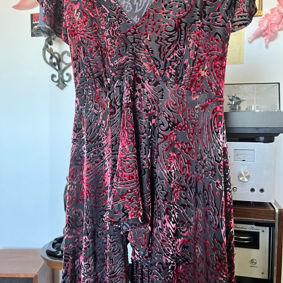 90s Red Velvet Asymmetrical Top with Cinch Belt Vintage - Picture 4 of 7